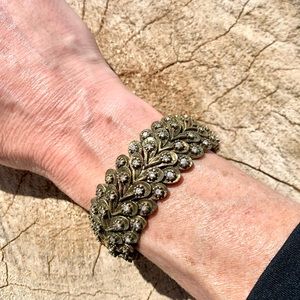 Chloe + Isabel vintage stretch bracelet